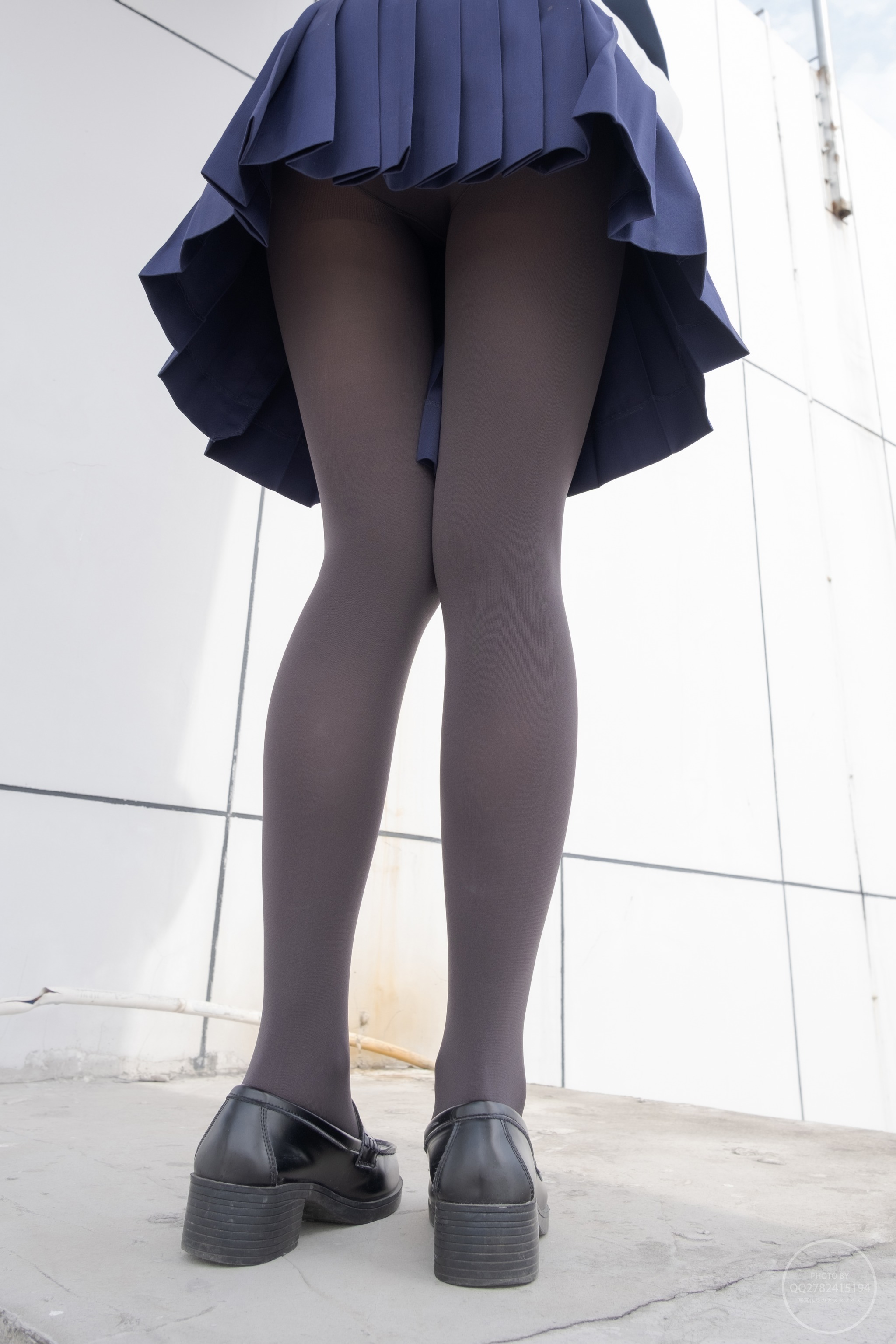 图片[1]-森萝财团 – NO.039 写真 有料 小香 天台上的JK灰丝美少女 [90P]-XikXak